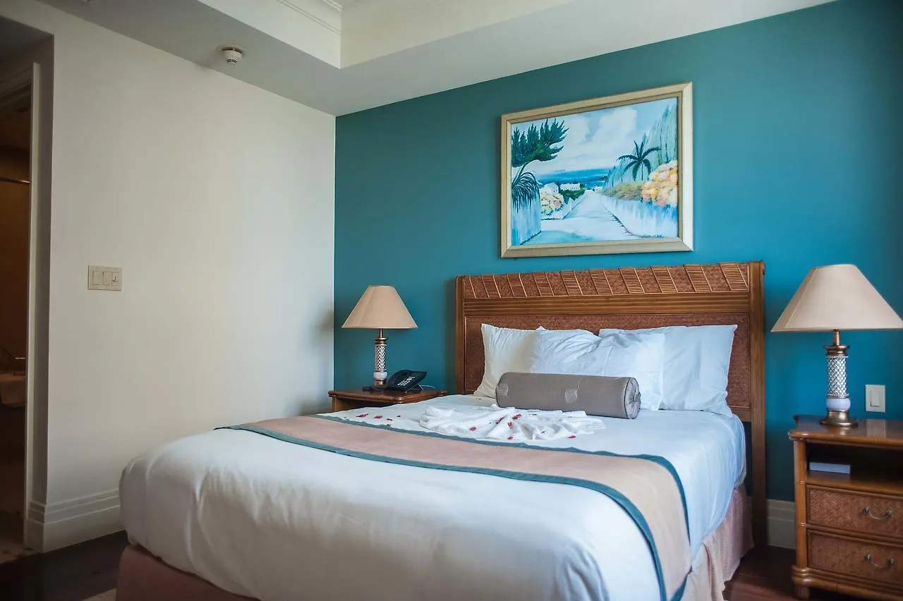 Palmyra Luxury Beach Condos モンテゴ・ベイ アパート