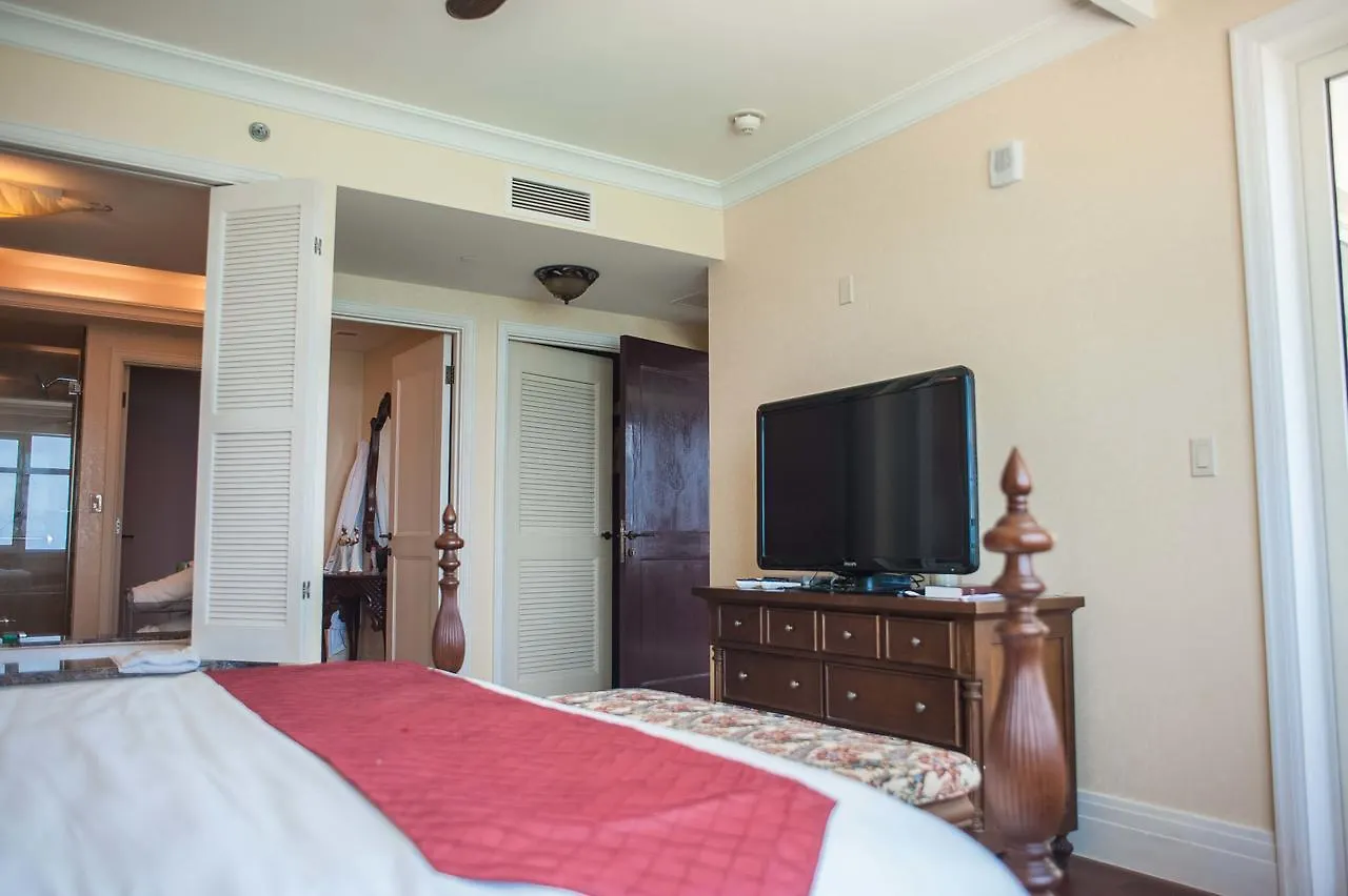 Palmyra Luxury Beach Condos モンテゴ・ベイ