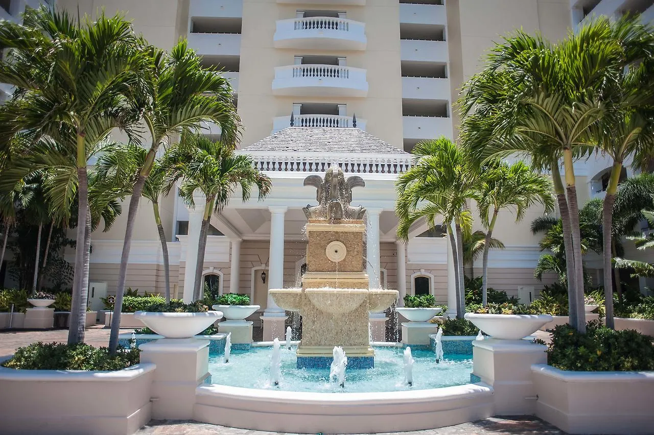 Palmyra Luxury Beach Condos モンテゴ・ベイ